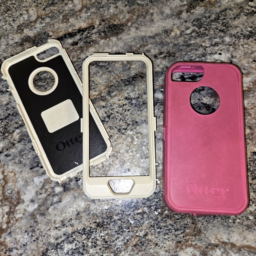 Pink iPhone otterbox